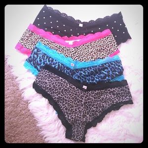 NWOT Victoria’s Secret PINK cheeky cut panties